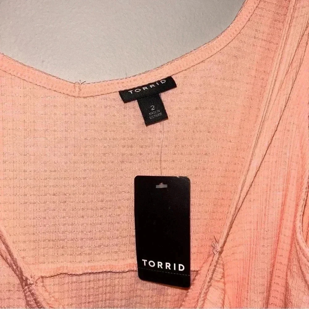 Torrid  Tank - Picture 3 of 4